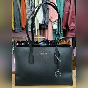 Michael Kors Ruthie Leather Tote